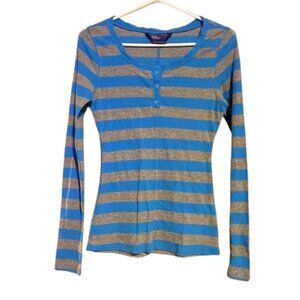 Miley Cyrus Y2K Blue and Gray Striped Long Sleeve Top LARGE